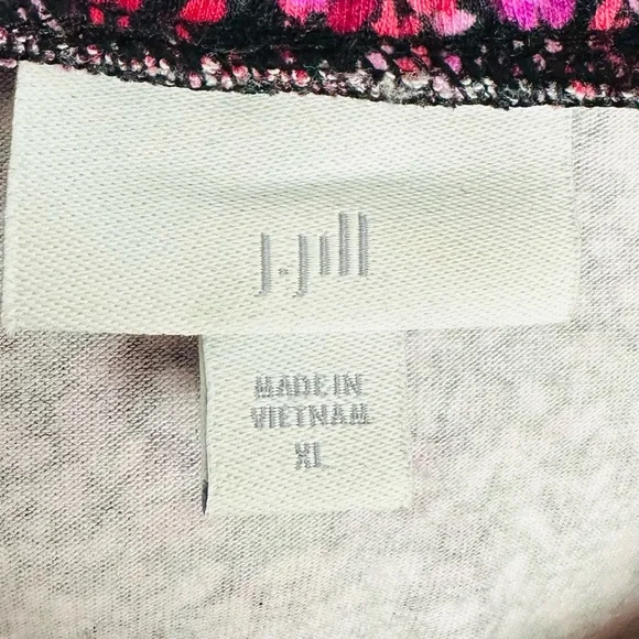 💜 5/$20 J. Jill Multicolor Floral Keyhole Blouse Size XL - Picture 4 of 4
